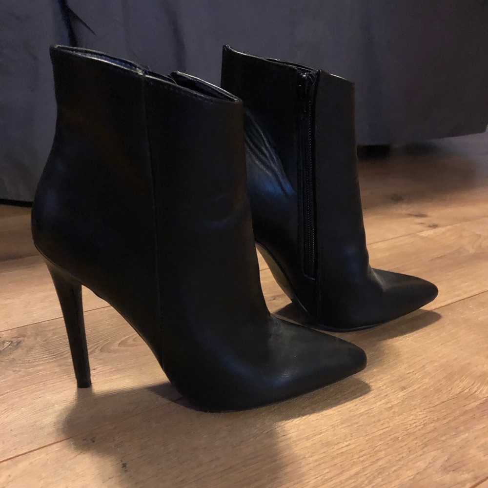 Ankle length heels